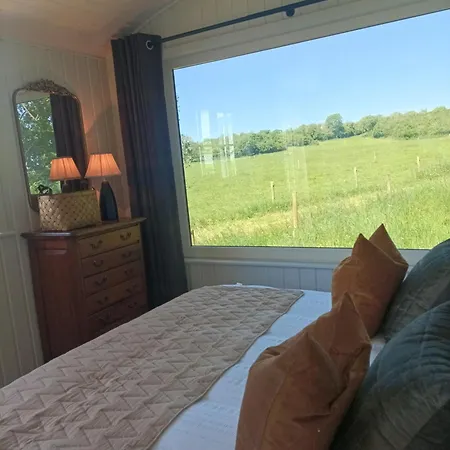 Semesterbostad Hideaway Huts In The Burren
