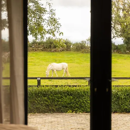 Unique Luxury On Private Organic Farm In The Burren Corofin (Clare)