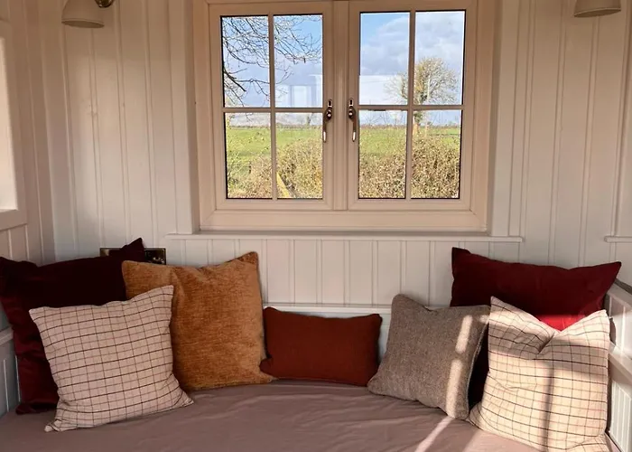 Hideaway Huts In The Burren
