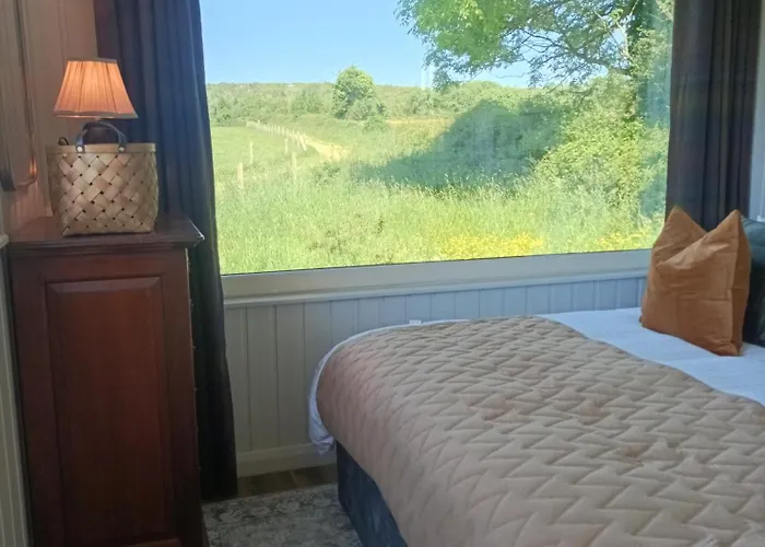 Hideaway Huts In The Burren Semesterbostad